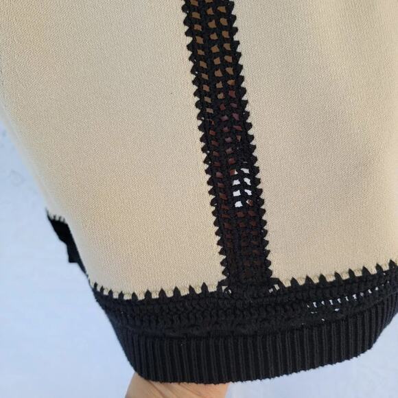 Per Se by Carlisle Sleeveless Blouse Beige Black Crochet Trim Women Size M - Picture 12 of 12
